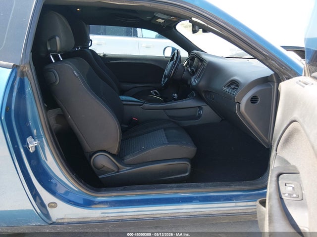 Dodge Challenger Sxt