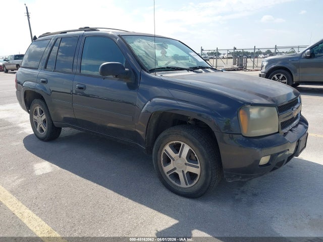 Salvage Chevrolet Trailblazer Image