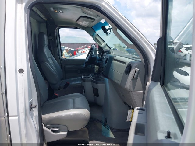 Ford E-350