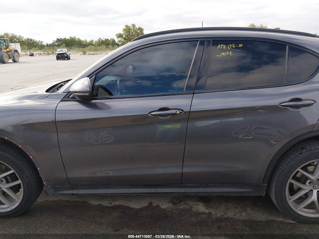 Alfa Romeo Stelvio Ti Sport Awd