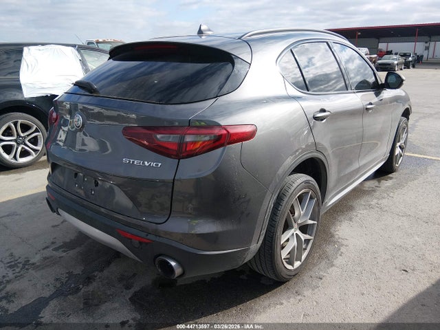 Alfa Romeo Stelvio Ti Sport Awd