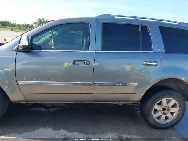 Chrysler Aspen Limited