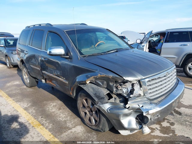 Salvage Chrysler Aspen Image