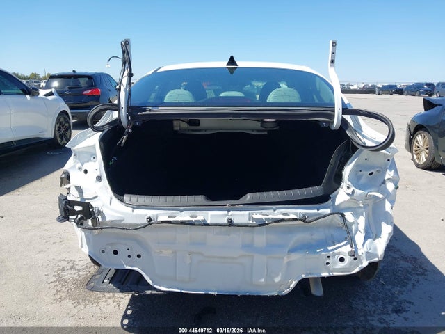 Hyundai ELANTRA Limited