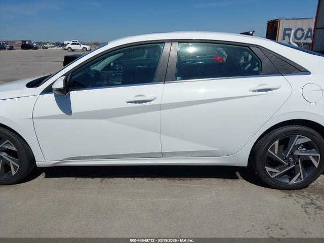 Hyundai ELANTRA Limited