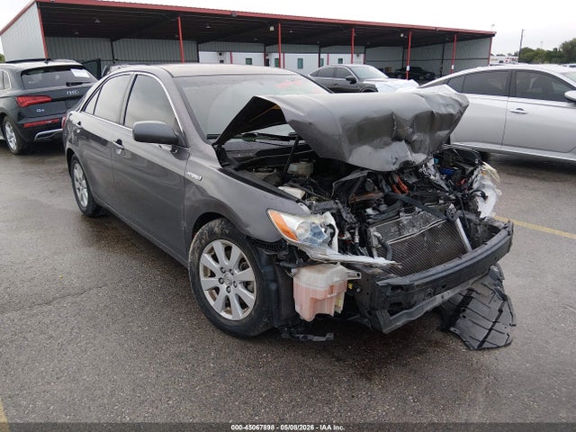 Salvage Toyota Camry Image