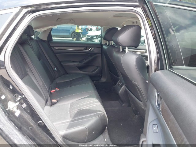 Honda Accord Touring 2.0t