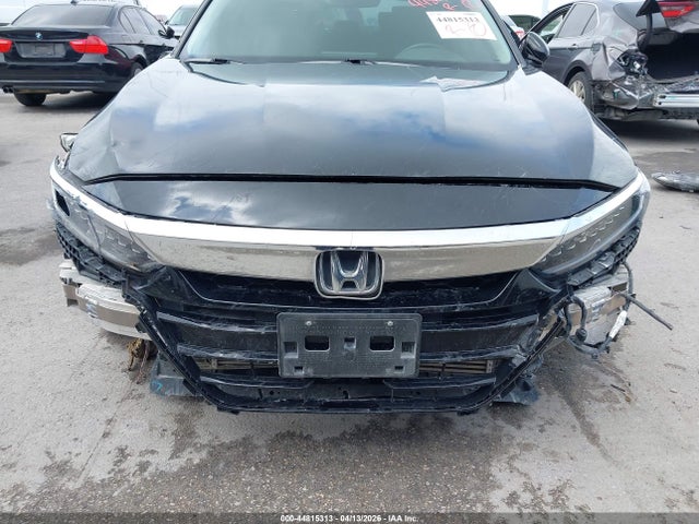 Honda Accord Touring 2.0t
