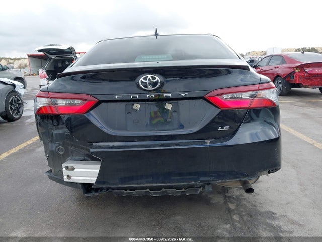 Toyota Camry Le