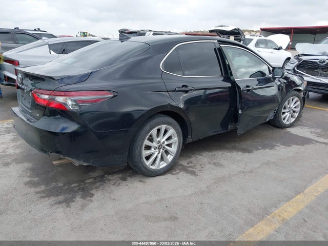 Toyota Camry Le