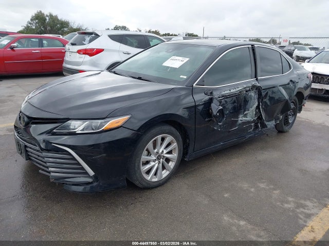 Toyota Camry Le