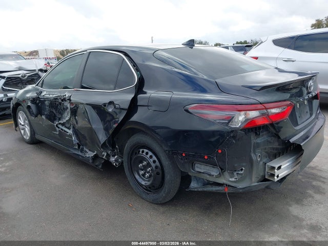 Toyota Camry Le
