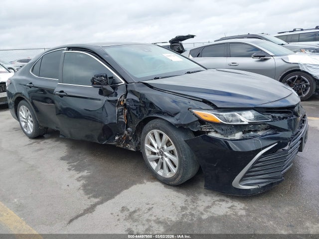 Toyota Camry Le