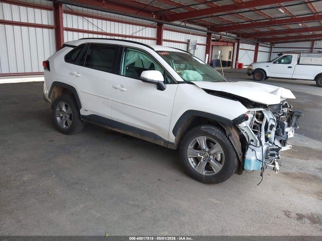 Salvage Toyota RAV4 Image