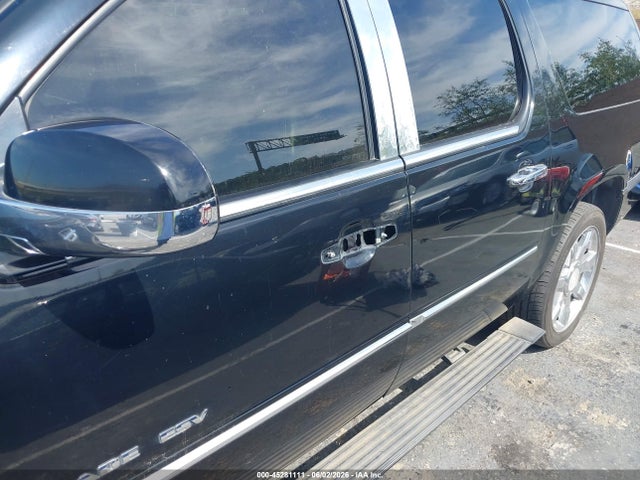 Cadillac Escalade Premium