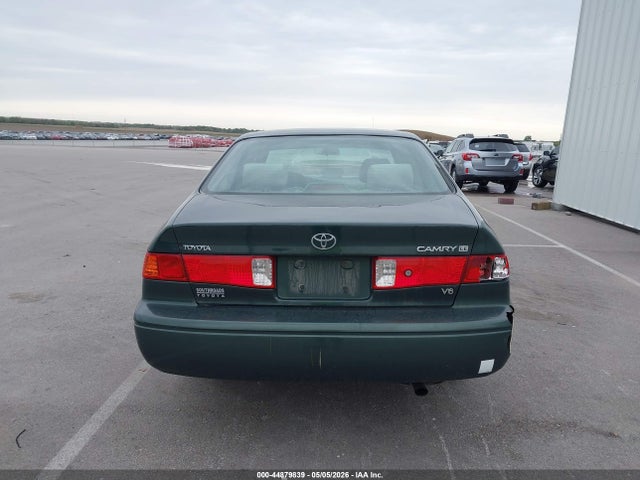 Toyota Camry Le V6