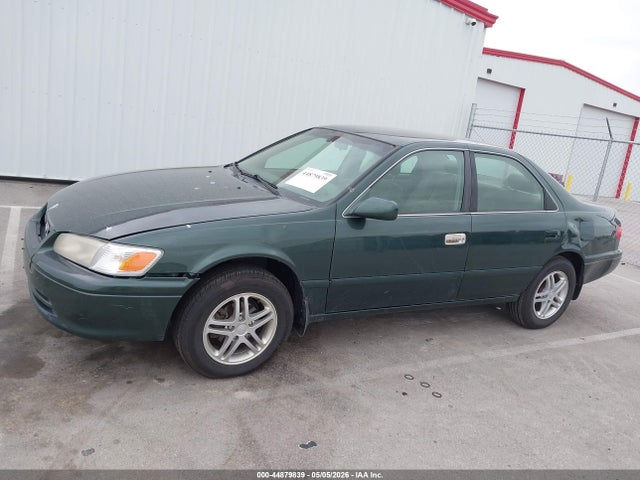 Toyota Camry Le V6