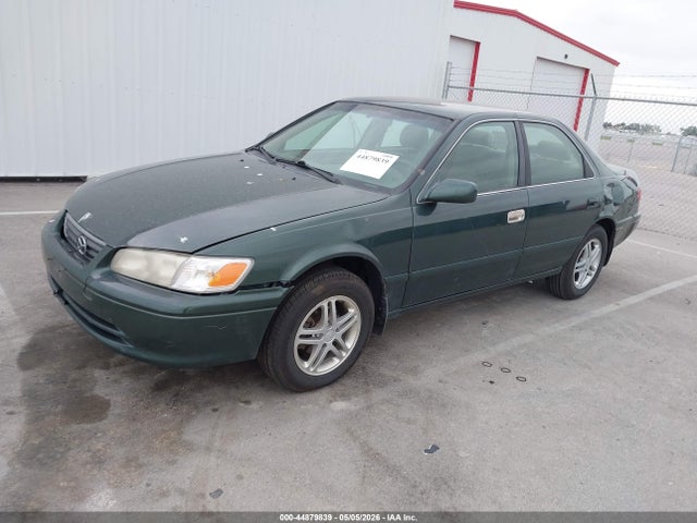 Toyota Camry Le V6