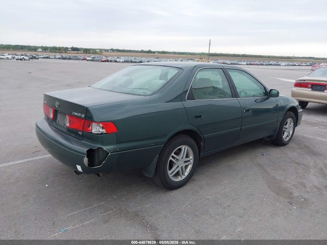 Toyota Camry Le V6