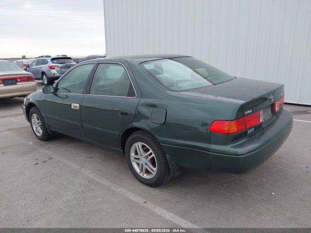 Toyota Camry Le V6