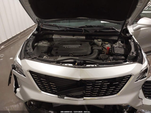 Cadillac XT4 Premium Luxury