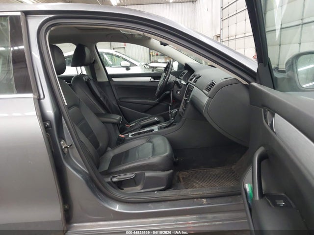 Volkswagen Passat 2.5l Se