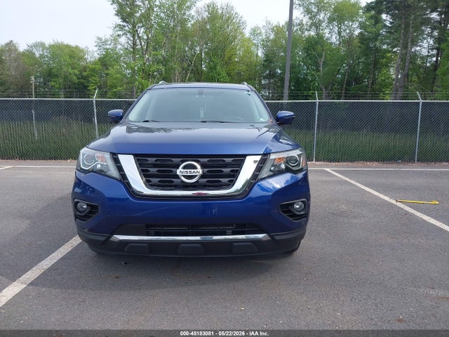Nissan Pathfinder Platinum