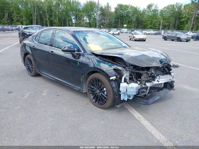 Salvage Toyota Camry Image
