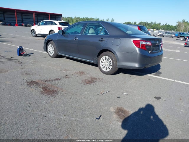 Toyota Camry Le