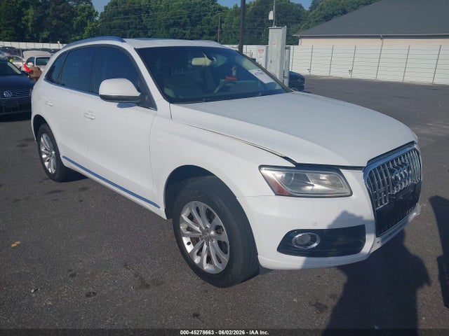 Salvage Audi Q5 Image
