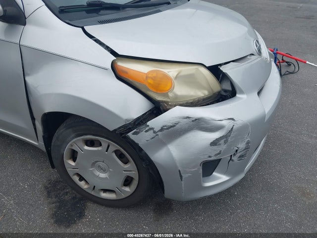 Scion xD