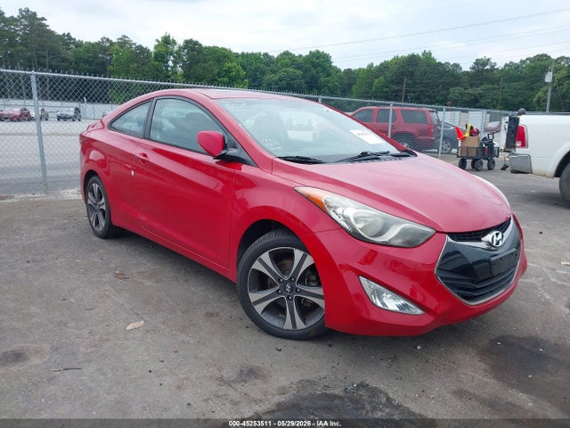 Salvage Hyundai ELANTRA Image