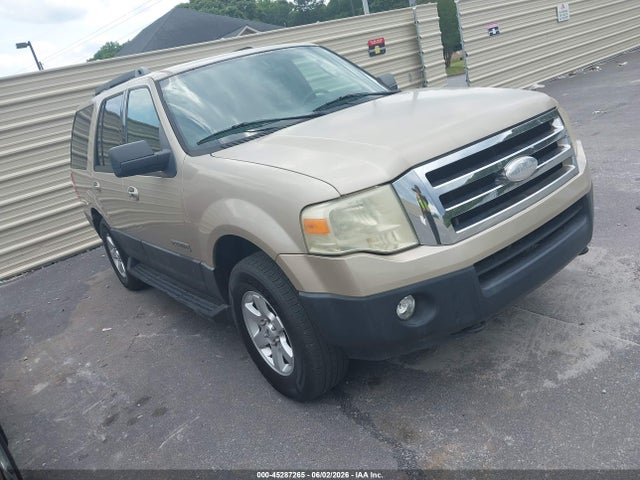 Salvage Ford Expedition Image