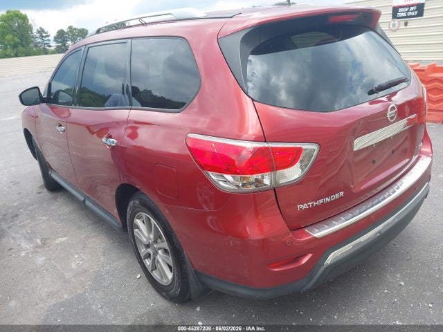 Nissan Pathfinder Sv