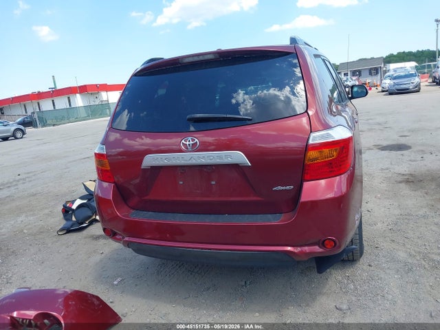 Toyota Highlander Base V6