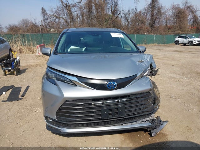 Toyota Sienna Xle