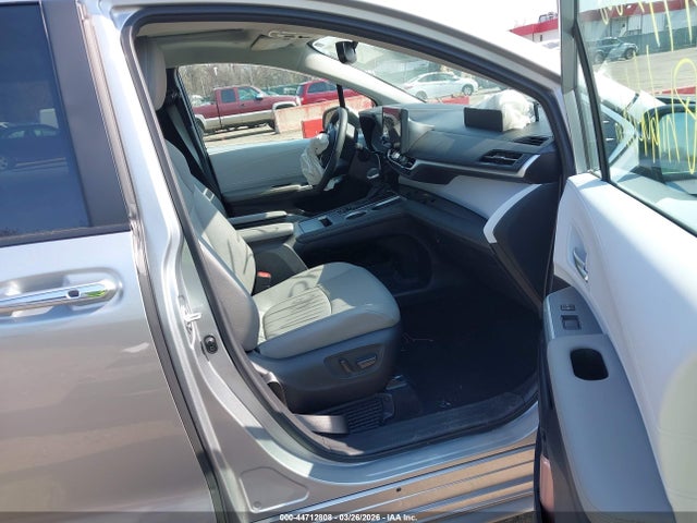 Toyota Sienna Xle