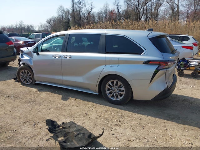 Toyota Sienna Xle