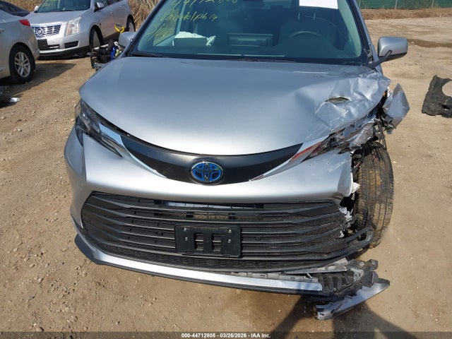 Toyota Sienna Xle