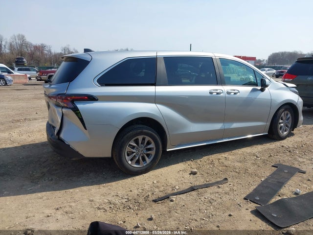 Toyota Sienna Xle