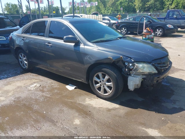 Salvage Toyota Camry Image