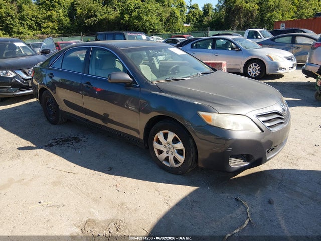 Salvage Toyota Camry Image
