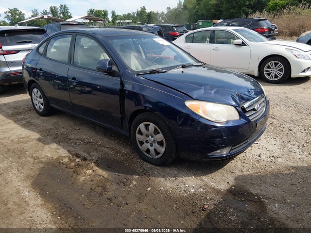 Salvage Hyundai ELANTRA Image