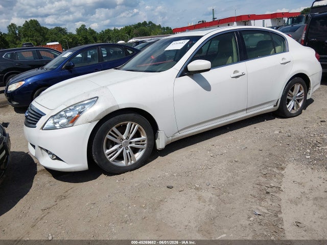 INFINITI G37 Journey
