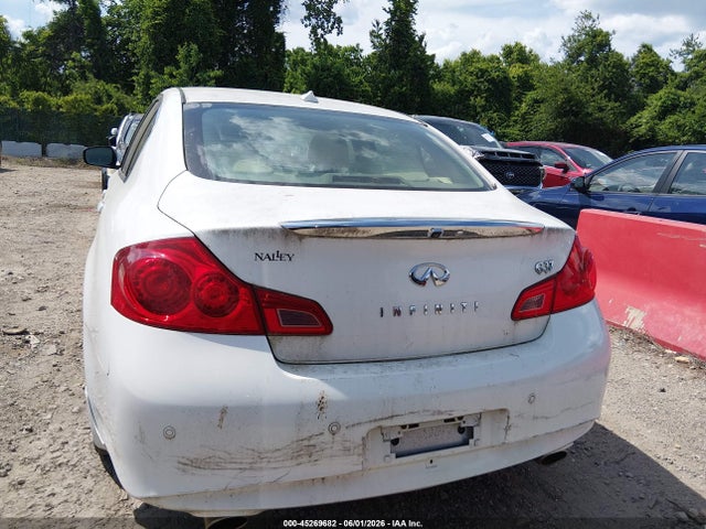 INFINITI G37 Journey