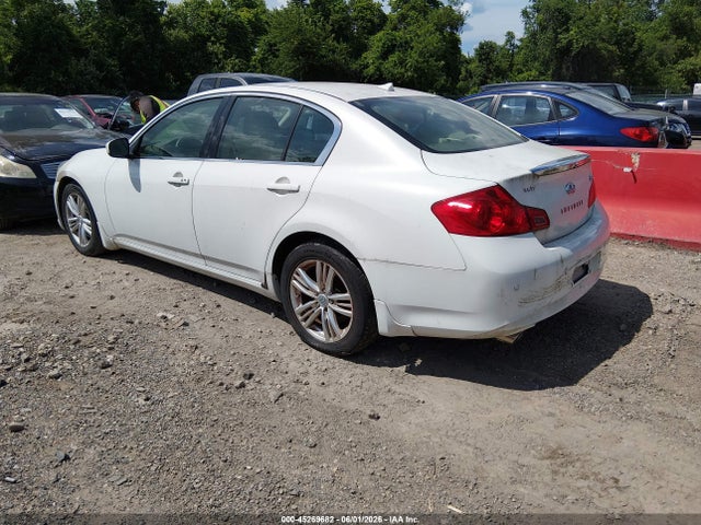 INFINITI G37 Journey