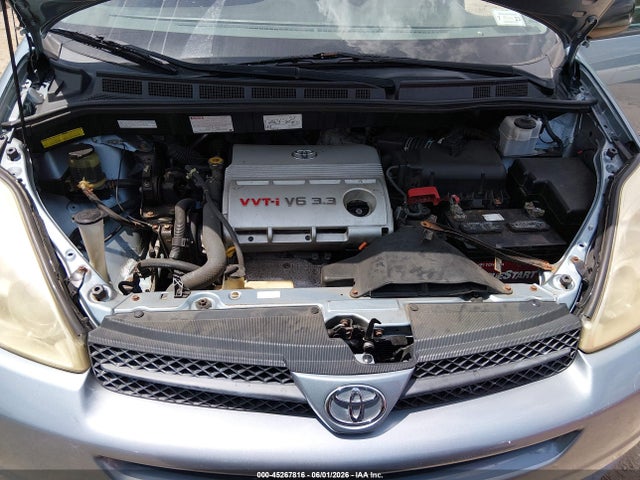 Toyota Sienna Le