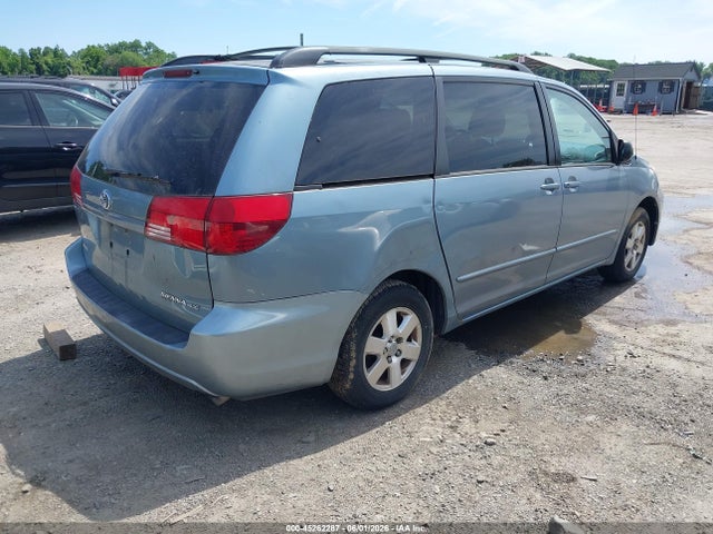 Toyota Sienna Le