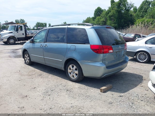 Toyota Sienna Le