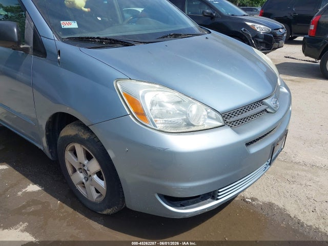 Toyota Sienna Le